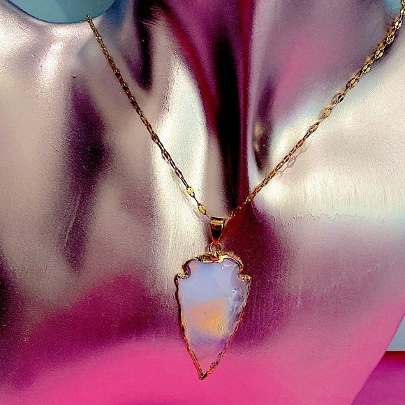 Opal stone arrowhead pendant stainless steel chain - Picture 5 of 10